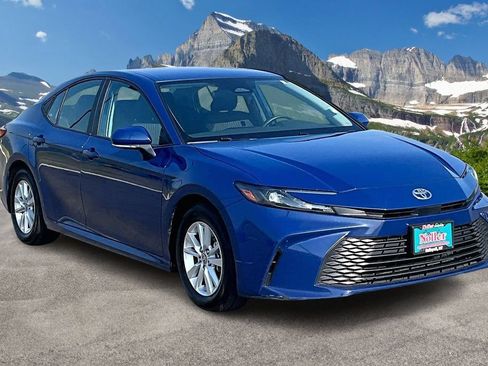 Used 2025 Toyota Camry LE FWD image 12