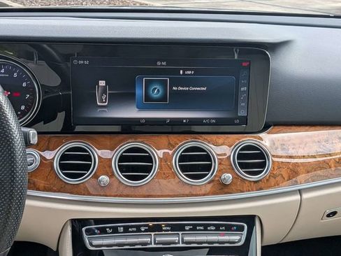 Used 2018 Mercedes-Benz E 300 image 17
