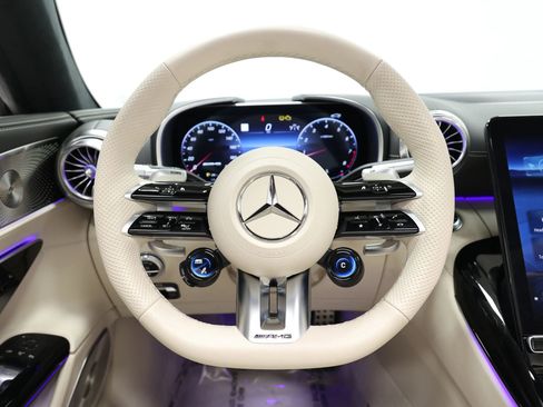 Used 2022 Mercedes-Benz SL 55 AMG 4MATIC image 25