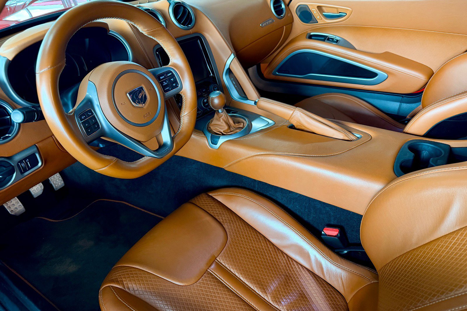 Used 2013 SRT Viper GTS w/ GTS Laguna Interior Pkg RWD image 12