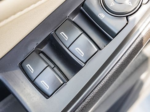 Used 2022 Chevrolet Traverse LS w/ Midnight/Sport Edition image 23