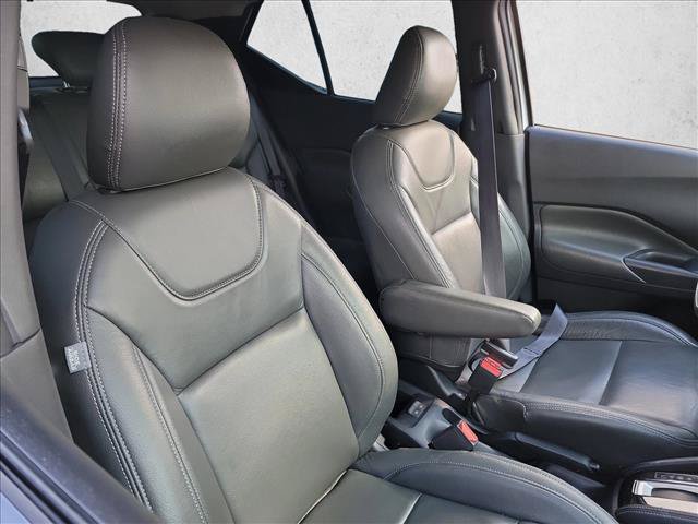Used 2019 Nissan Kicks S FWD image 11
