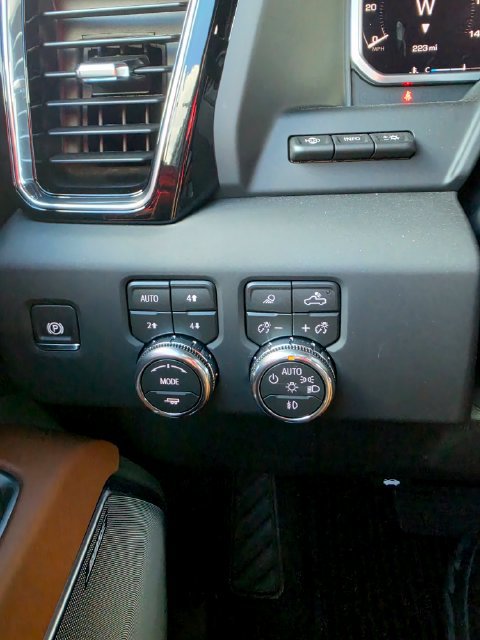 Used 2024 Chevrolet Silverado 2500 LTZ w/ LTZ Plus Package AWD/4WD image 34