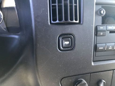 Certified 2021 Chevrolet Express 2500 LT w/ LT Preferred Equipment Group image 6