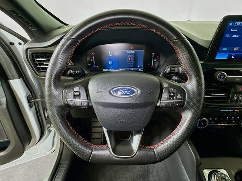 Used 2025 Ford Escape ST-Line FWD image 9