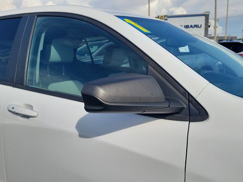 Used 2021 Chevrolet Equinox LS w/ LS Convenience Package FWD image 9