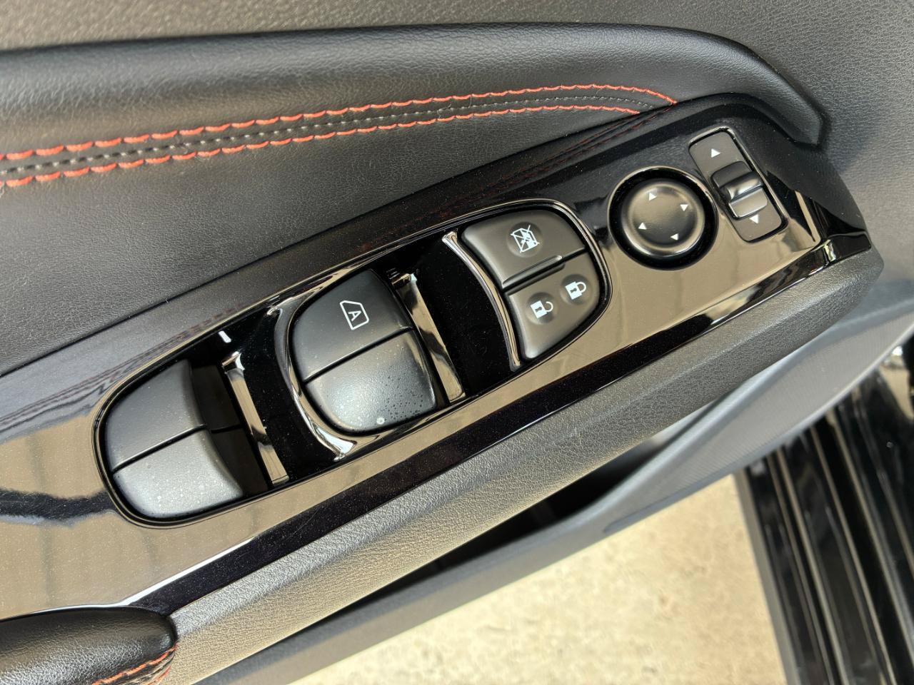 Used 2023 Nissan Altima 2.5 SR FWD image 9