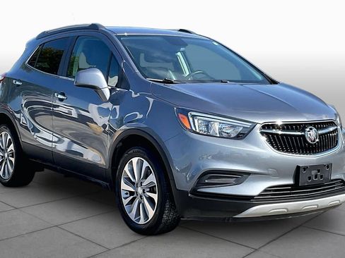 Used 2020 Buick Encore Preferred FWD image 3