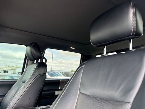 Used 2019 Ford F350 Lariat image 11