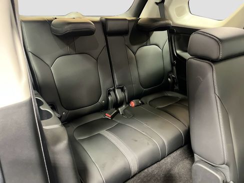 Used 2024 Honda Pilot Touring image 29