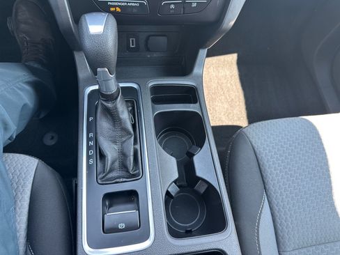 Used 2017 Ford Escape SE w/ SE Cold Weather Package FWD image 24