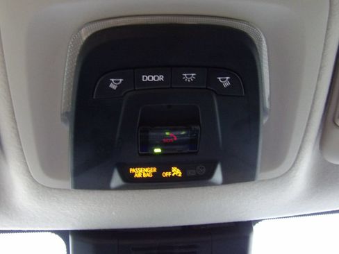 Used 2025 Toyota Corolla LE FWD image 19