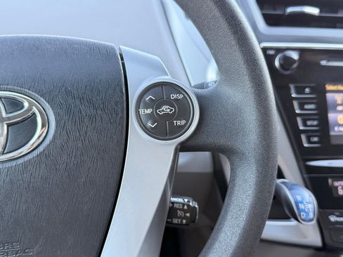 Used 2015 Toyota Prius V Two image 27