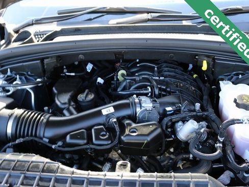 Used 2025 Jeep Grand Cherokee Laredo X image 10