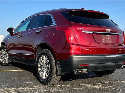 Used 2018 Cadillac XT5 Luxury w/ Driver Awareness Package AWD/4WD image 3