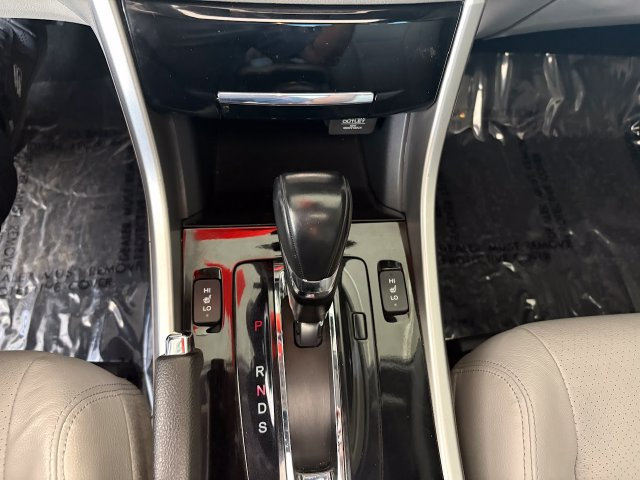 Used 2016 Honda Accord Touring image 17