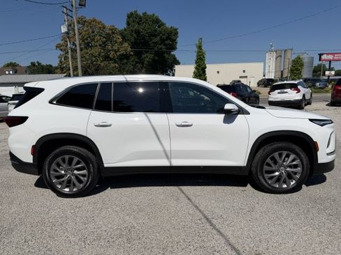 Used 2026 Buick Enclave Preferred AWD/4WD image 6
