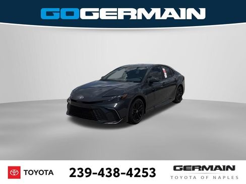Used 2026 Toyota Camry SE FWD image 1