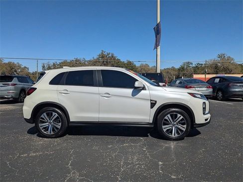 Used 2020 Mitsubishi Outlander Sport ES image 2
