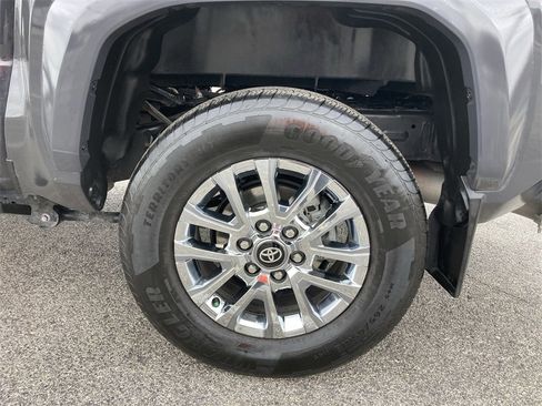 Certified 2025 Toyota Tacoma Limited image 19