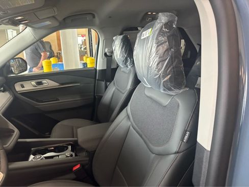 New 2026 Ford Explorer Active w/ Active Comfort Package AWD/4WD image 28