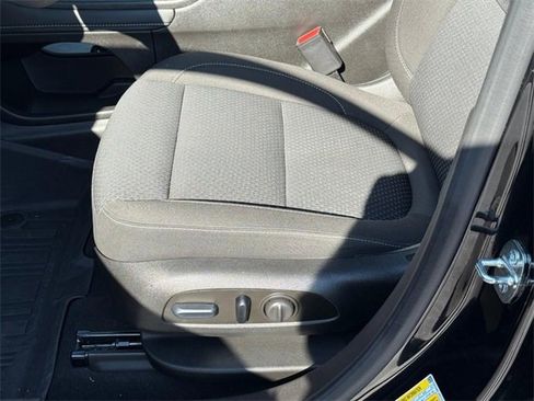 Used 2023 GMC Acadia SLE w/ Driver Convenience Package image 19