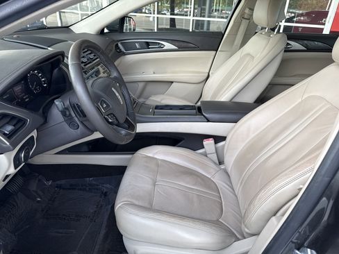 Used 2017 Lincoln MKZ Reserve w/ Climate Package image 17