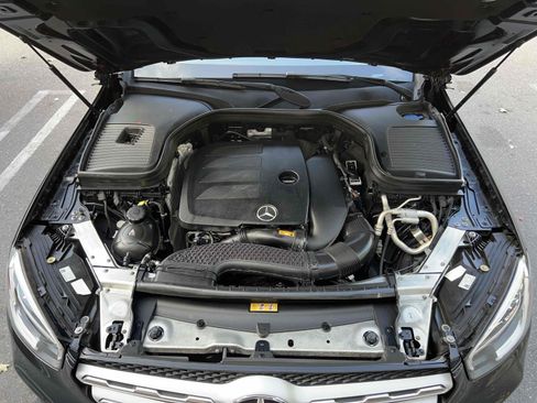 Used 2020 Mercedes-Benz GLC 300 4MATIC w/ Premium Package image 24