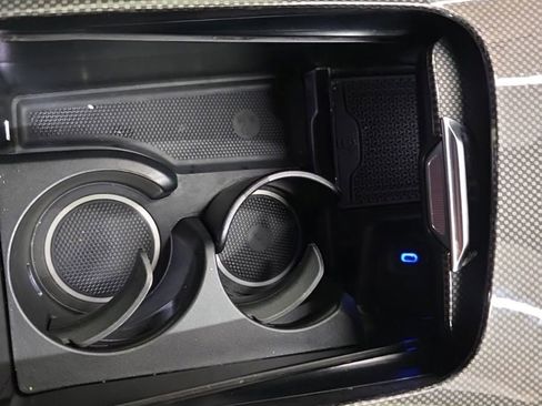 Used 2024 Mercedes-Benz GLC 300 4MATIC image 31