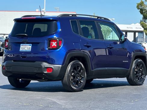 Used 2020 Jeep Renegade Altitude FWD image 2