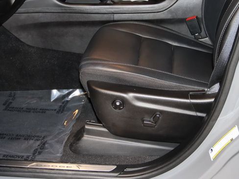 Used 2022 Dodge Durango GT image 34