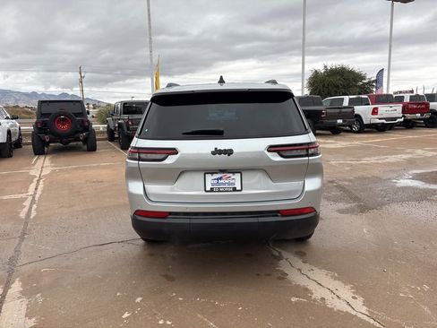New 2025 Jeep Grand Cherokee L Altitude RWD image 6