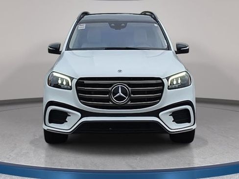 Used 2024 Mercedes-Benz GLS 450 4MATIC image 2