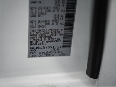 Used 2025 Nissan Frontier SV RWD image 38