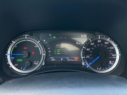 Used 2024 Toyota Highlander XLE FWD image 14