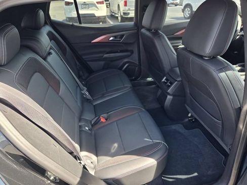 Certified 2025 Chevrolet Equinox EV RS FWD image 16