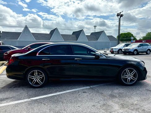 Used 2018 Mercedes-Benz E 300 w/ Premium 1 Package image 7