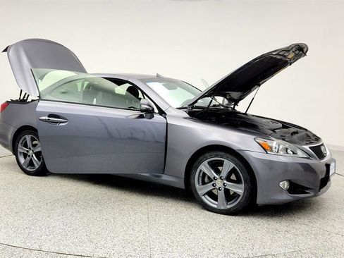 Used 2014 Lexus IS 250C image 9