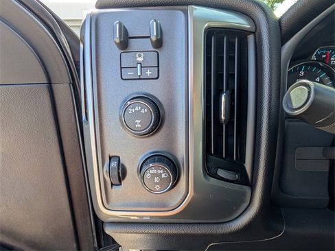 Used 2017 Chevrolet Silverado 2500 LT w/ LT Convenience Package image 32
