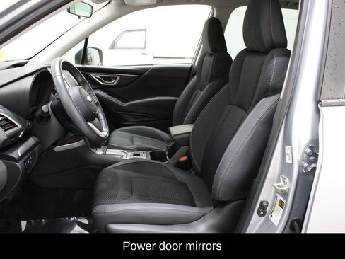 Used 2021 Subaru Forester Premium image 11