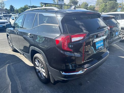 Used 2022 GMC Terrain SLT w/ LPO, Floor Liner Package AWD/4WD image 6