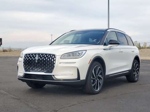 New 2026 Lincoln Corsair Reserve image 2