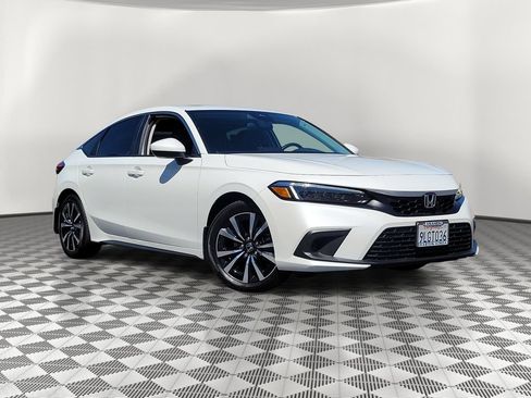 Certified 2024 Honda Civic EX-L image 2