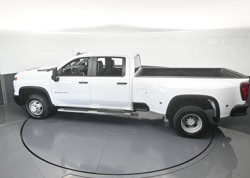 Used 2026 Chevrolet Silverado 3500 W/T AWD/4WD image 44