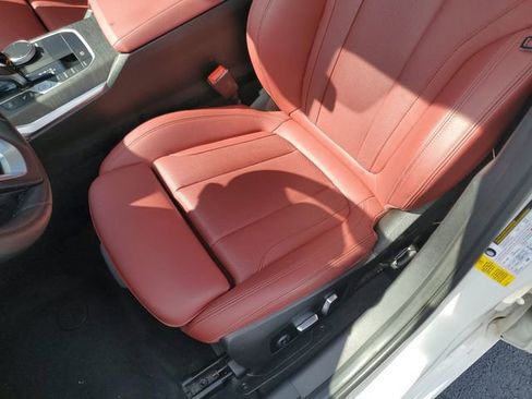 Used 2022 BMW 330i 330i w/ Driving Assistance Package image 11