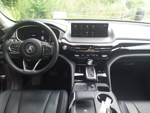 Used 2023 Acura MDX FWD w/ Technology Package image 21