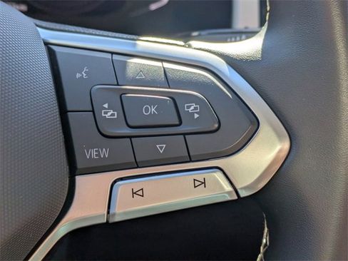 Certified 2022 Volkswagen Atlas SE image 28