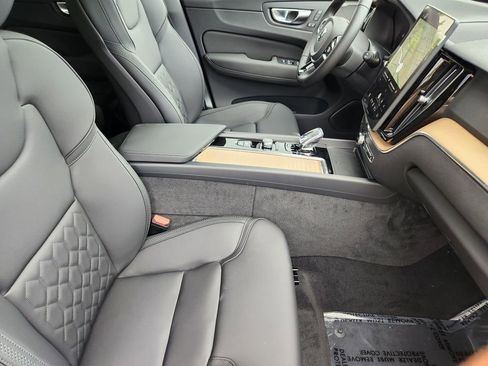 New 2026 Volvo XC60 T8 Plus w/ Protection Package Premier AWD/4WD image 5