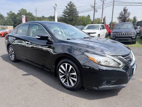 Used 2016 Nissan Altima 2.5 SL w/ 2.5 Technology w/LED Package FWD image 2