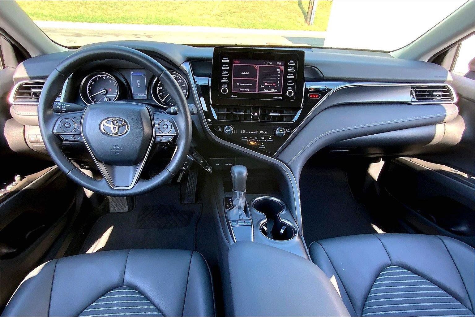 Used 2023 Toyota Camry SE FWD image 13